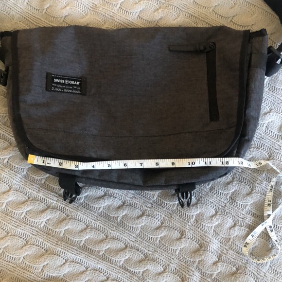 Swiss Gear Crossbody Messenger Bag for laptop/books - Heather grey & black - Picture 16 of 16